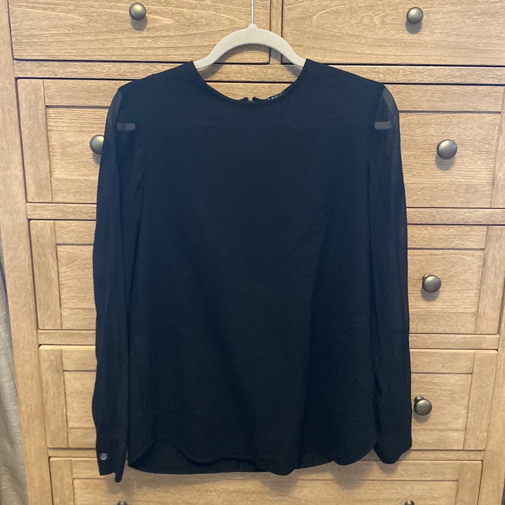Theory wool top with sheer sleeves. Size S. It also has pockets!